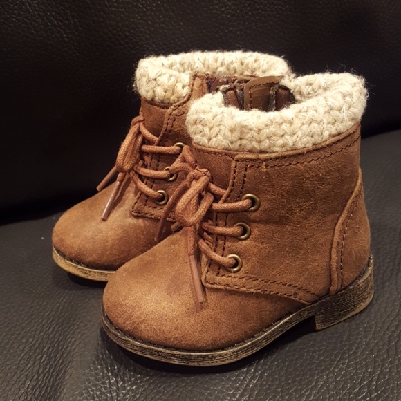 Infant boots size 3 Clearance